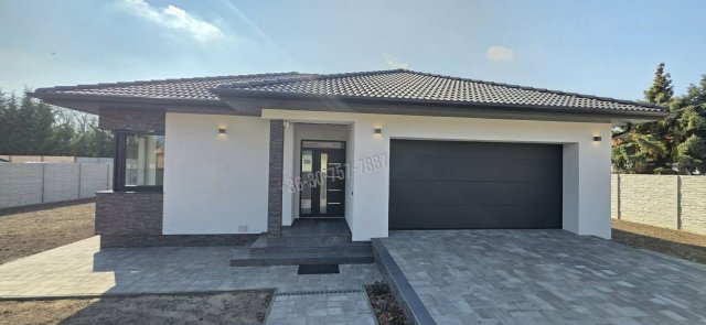 Eladó családi ház, Szigetszentmiklóson 163.9 M Ft, 4 szobás