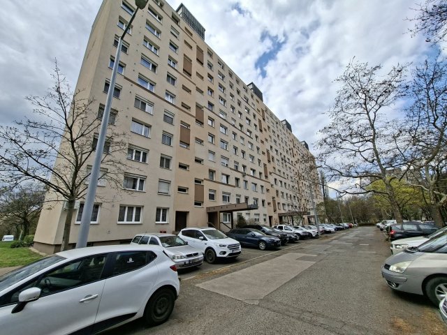 Eladó panellakás, Budapesten, XV. kerületben 65.9 M Ft