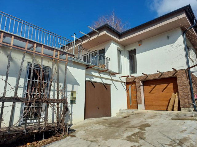 Eladó családi ház, Biatorbágyon, Naphegy közben 220 M Ft