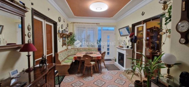 Eladó családi ház, Tabon 54.9 M Ft, 4 szobás