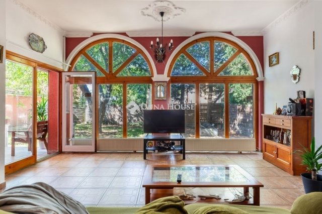 Eladó családi ház, Budapesten, XIV. kerületben 194 M Ft