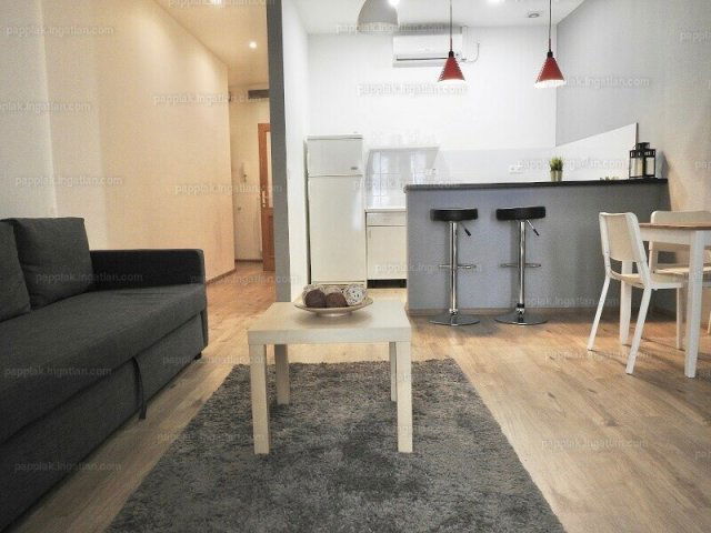 Eladó téglalakás, Budapesten, V. kerületben, Kígyó utcában