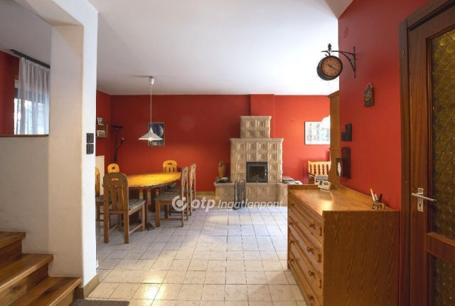 Eladó családi ház, Székesfehérvárott 149.9 M Ft, 5 szobás