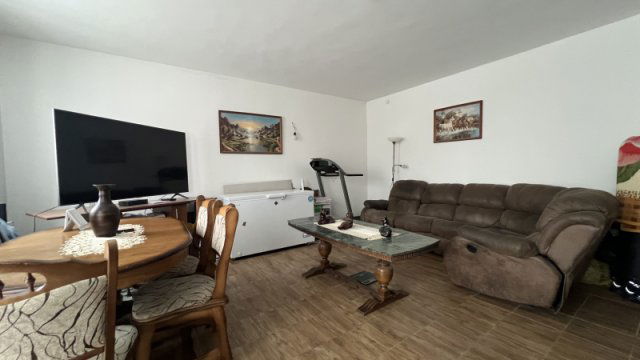 Eladó ikerház, Felsőpakonyban 82 M Ft, 1+3 szobás