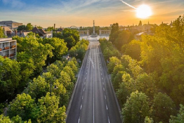 Eladó téglalakás, Budapesten, VI. kerületben 119 M Ft, 2 szobás