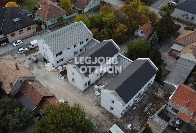 Eladó téglalakás, Cegléden 57 M Ft, 2 szobás