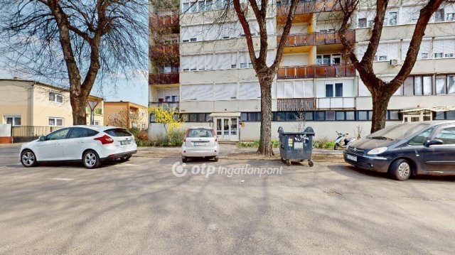Eladó panellakás, Mátészalkán 30 M Ft, 1+1 szobás