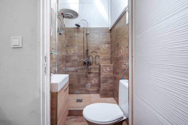 Eladó téglalakás, Budapesten, VI. kerületben 79.9 M Ft, 2 szobás