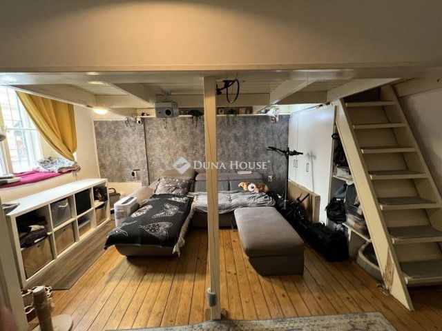 Eladó téglalakás, Budapesten, VIII. kerületben 42 M Ft, 1 szobás