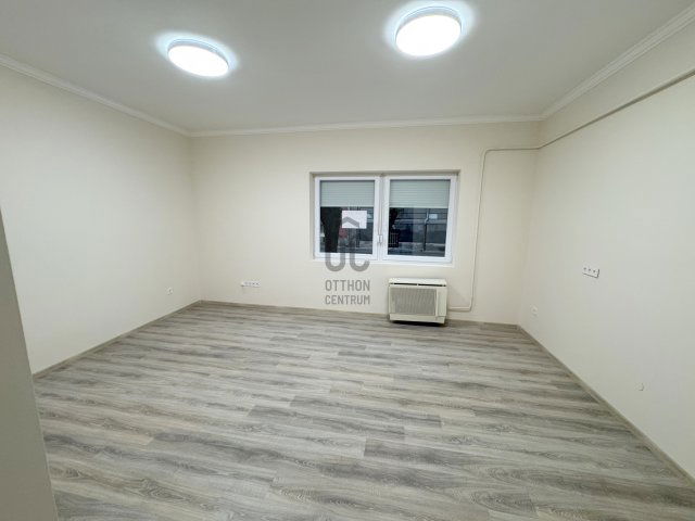 Eladó téglalakás, Cegléden 48.5 M Ft, 2 szobás