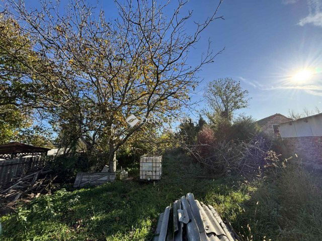 Eladó családi ház, Kimlén 21.5 M Ft, 2 szobás