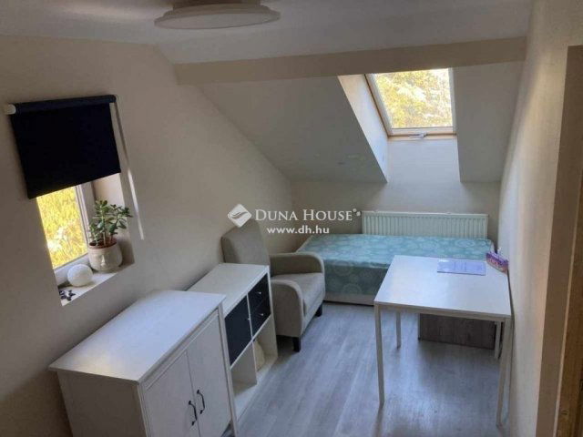 Eladó téglalakás, Budakeszin 125 M Ft, 4 szobás