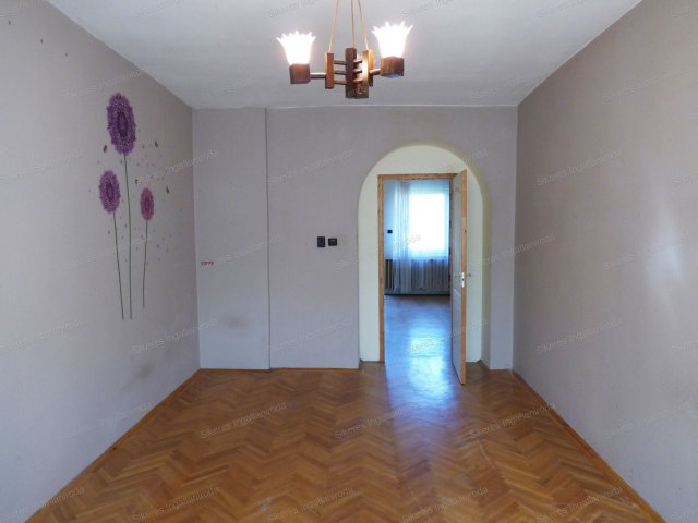 Eladó ikerház, Tatabányán 66.9 M Ft, 3 szobás