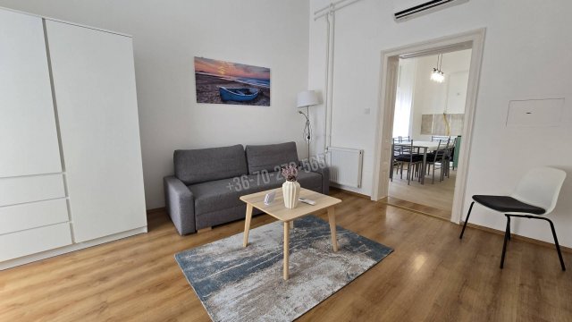 Kiadó téglalakás, albérlet, Pécsett, Flórián utcában