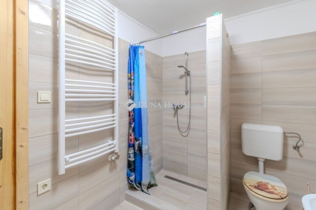 Eladó családi ház, Cserépfaluban 58 M Ft, 4 szobás