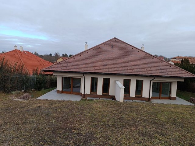 Eladó ikerház, Veszprémben 179 M Ft, 3+1 szobás