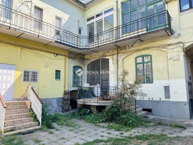 Eladó téglalakás, Szegeden 79.9 M Ft, 3+2 szobás