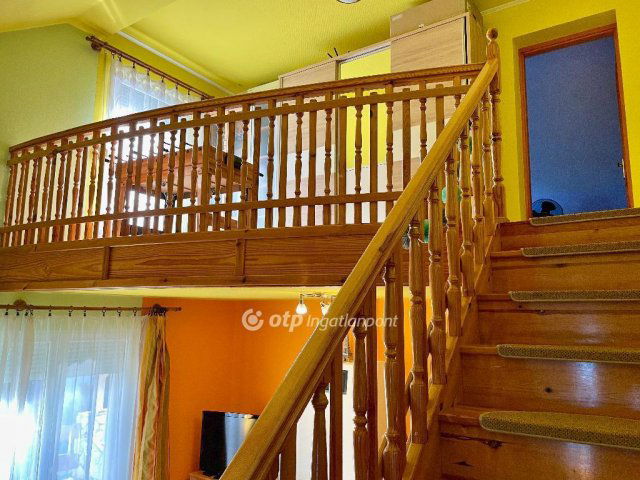 Eladó családi ház, Sülysápon 134.9 M Ft, 5+1 szobás