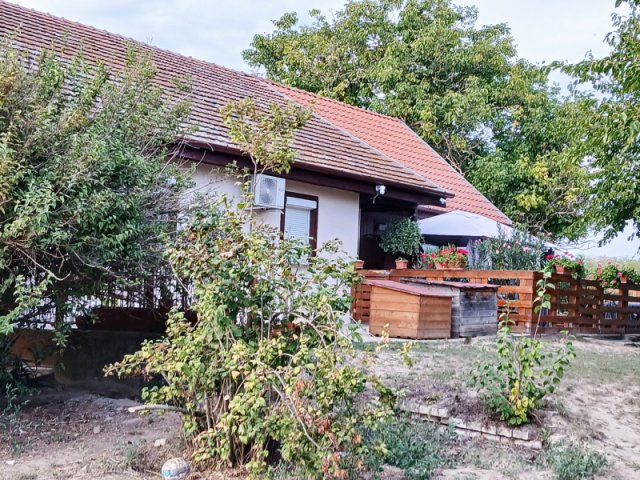 Eladó családi ház, Hernádon 87 M Ft, 5 szobás