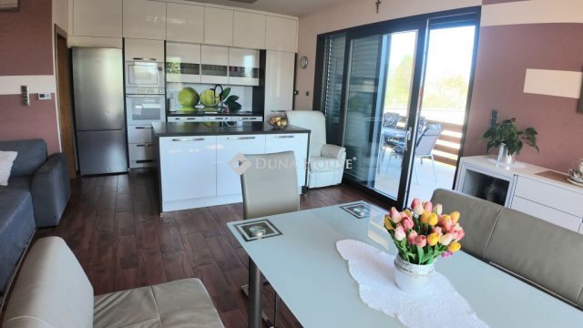 Eladó családi ház, Kőszegen 165 M Ft, 4+1 szobás