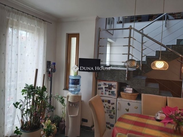 Eladó téglalakás, Budapesten, XIV. kerületben 250 M Ft, 5 szobás