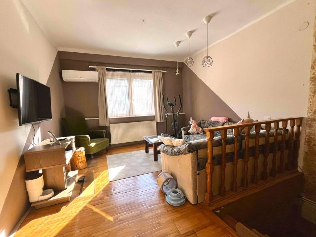 Eladó sorház, Esztergomban 99 M Ft, 4 szobás