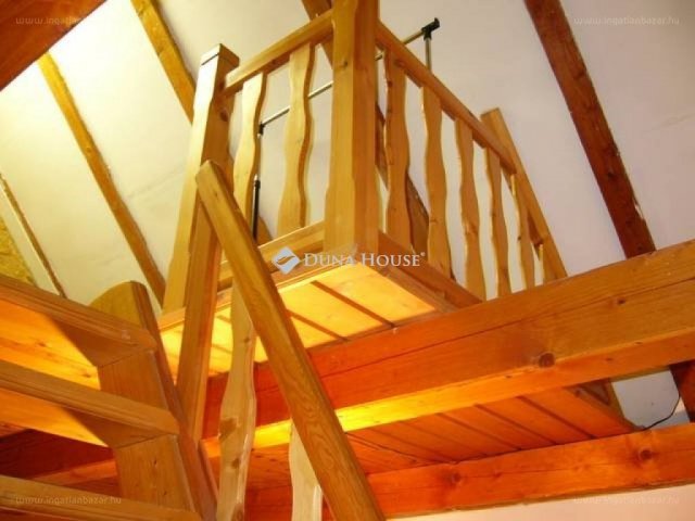 Eladó családi ház, Győrött 34.9 M Ft, 1 szobás