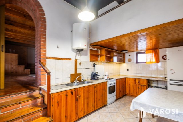 Eladó családi ház, Gyulán 59.9 M Ft, 4 szobás