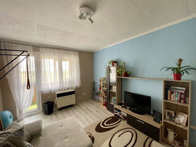 Eladó téglalakás, Dombóváron 22.7 M Ft, 2 szobás