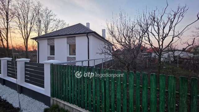 Eladó családi ház, Nádudvaron 48 M Ft, 2 szobás