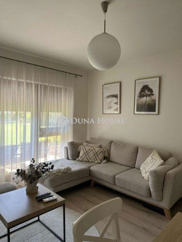 Kiadó téglalakás, albérlet, Pécsett 270 E Ft / hó, 2 szobás