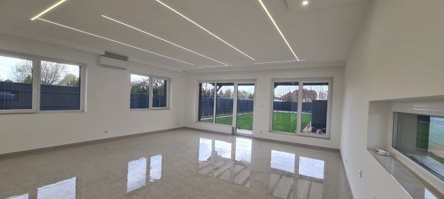 Eladó családi ház, Debrecenben 157 M Ft, 5 szobás