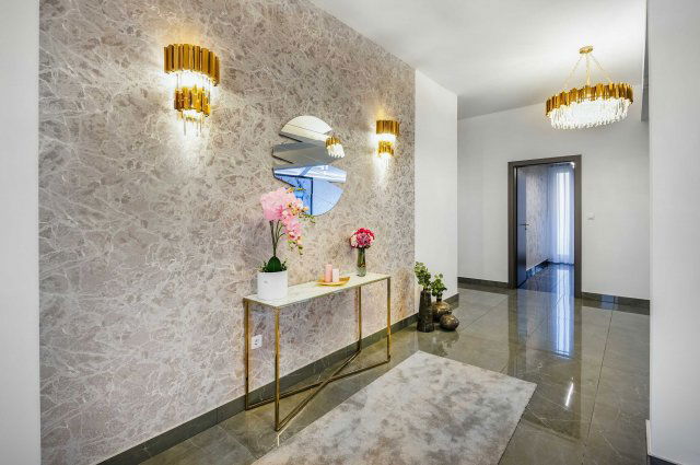 Eladó családi ház, Újlengyelen 327 M Ft, 7 szobás