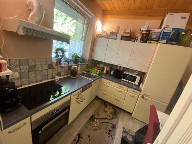 Eladó családi ház, Kesztölcön 24.9 M Ft, 1 szobás