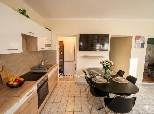 Eladó téglalakás, Nyíregyházán 72.99 M Ft, 5 szobás