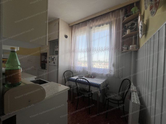 Kiadó panellakás, albérlet, Tatabányán 160 E Ft / hó