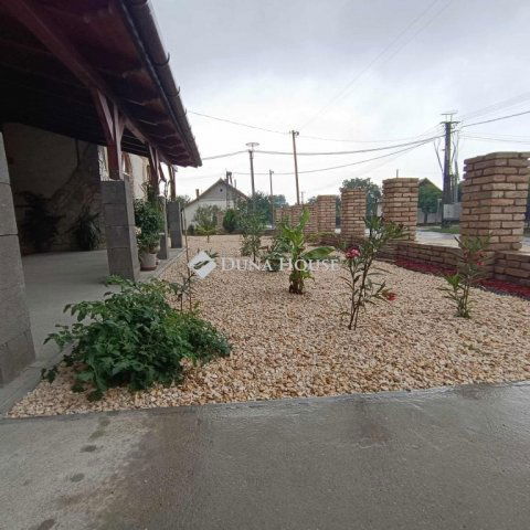 Eladó családi ház, Öcsödön 37 M Ft, 4 szobás