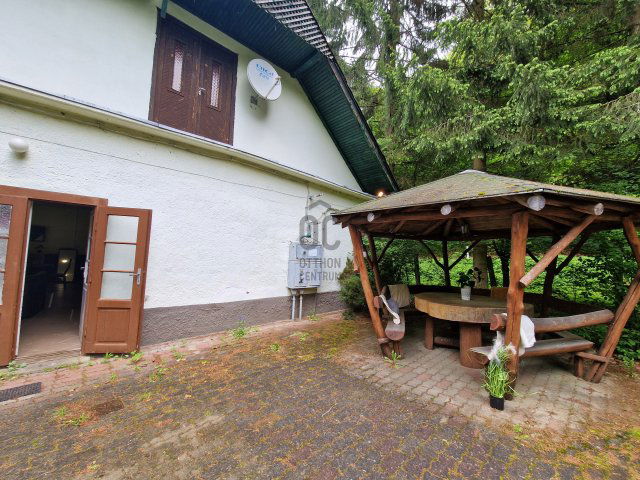 Eladó hotel, Parádon 45 M Ft / költözzbe.hu