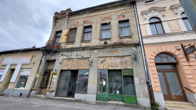 Eladó téglalakás, Miskolcon 85 M Ft, 14 szobás