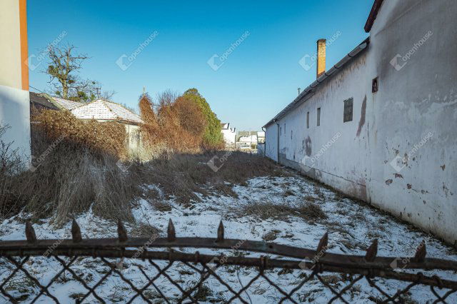 Eladó telek, Mosonmagyaróváron 57.15 M Ft / költözzbe.hu