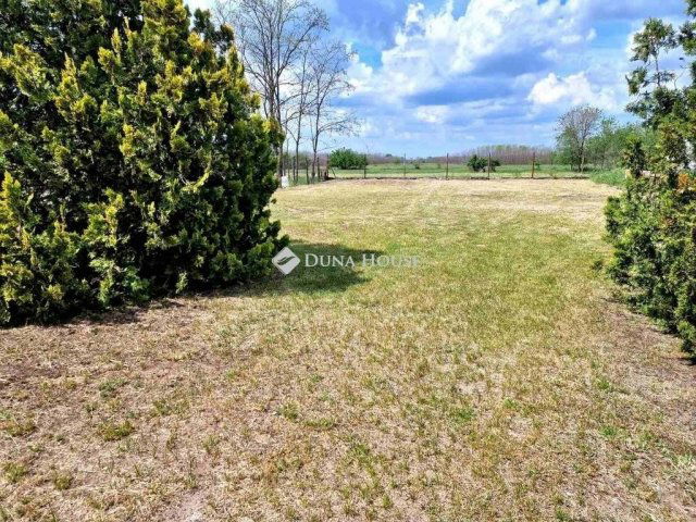 Eladó családi ház, Szentmártonkátán 45.9 M Ft, 4 szobás