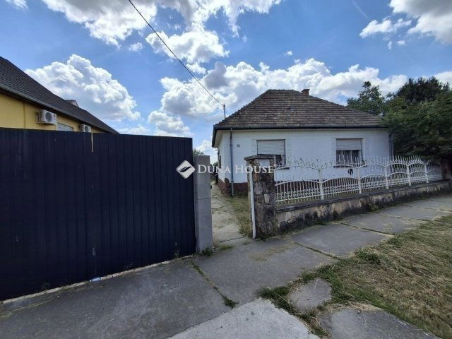Eladó családi ház, Tápiószecsőn 43 M Ft, 3 szobás