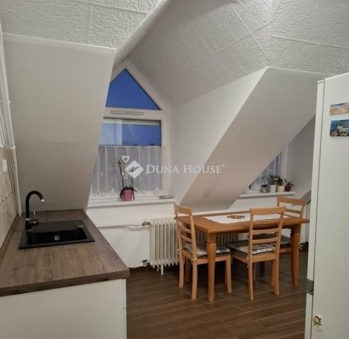 Eladó téglalakás, Szigetszentmiklóson 73.9 M Ft, 2 szobás