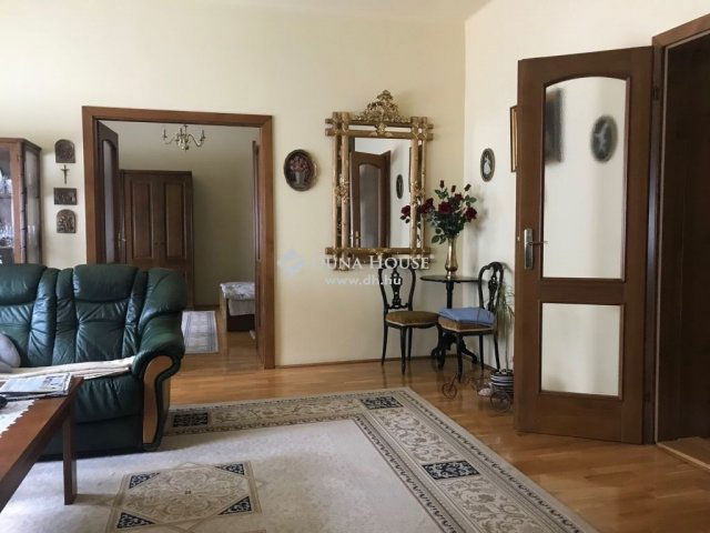 Eladó ikerház, Szentendrén 87.9 M Ft, 5 szobás