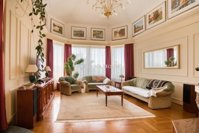 Eladó családi ház, Piliscsabán 265 M Ft, 5 szobás