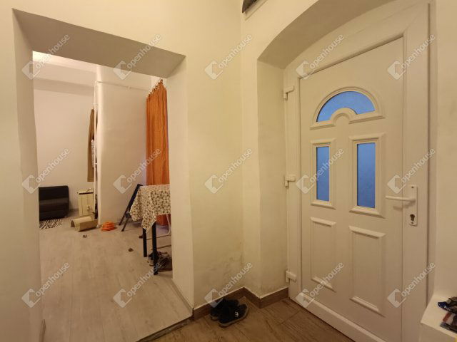 Eladó téglalakás, Sopronban 22 M Ft, 1 szobás