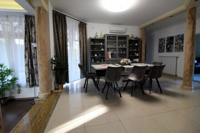 Eladó családi ház, Ráckevén 189 M Ft, 5 szobás