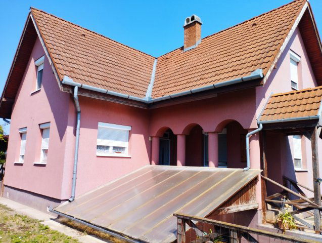 Eladó családi ház, Áporkán 87.5 M Ft, 4 szobás