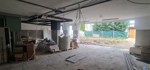 Eladó családi ház, Budapesten, XV. kerületben 800 M Ft