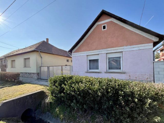 Eladó családi ház, Nagykátán 23 M Ft, 2 szobás